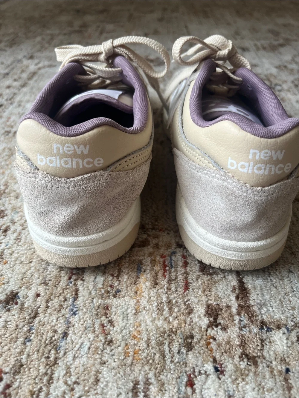 New Balance 480 Women's Cream & Lavender Low-Top Sneakers